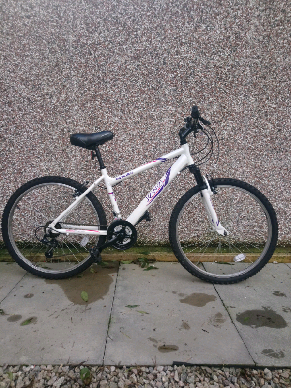 halfords jewel bike